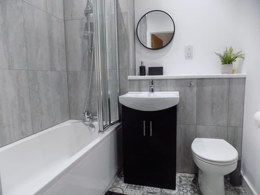 2 Bedroom Luxury City Centre Apt Lincoln Exteriör bild